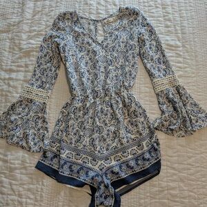 Hollister Blue and White Patterned Top